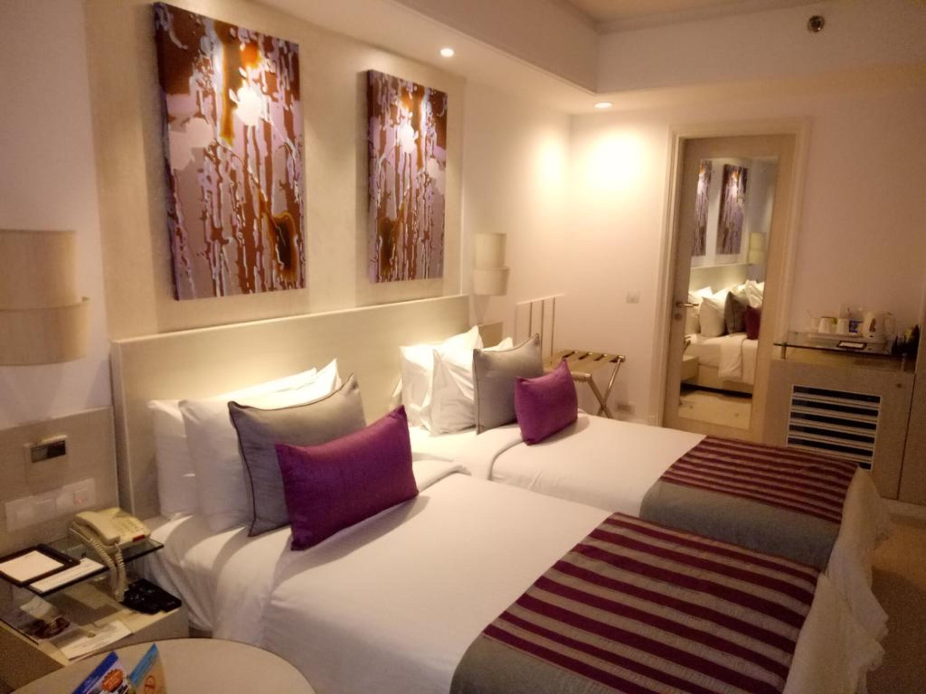 The Ashtan Sarovar Portico New Delhi Exterior foto